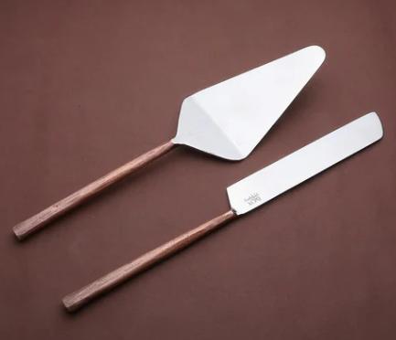 What Are The Main Advantages of Stainless Steel Cake Servers?
