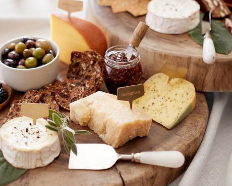 Are Plated Cheese Knives Safe for Food Preparation?